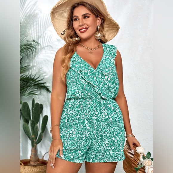 🔥BNWOT Floral Criss Cross Back Ruffle Trim Romper! - Picture 4 of 5